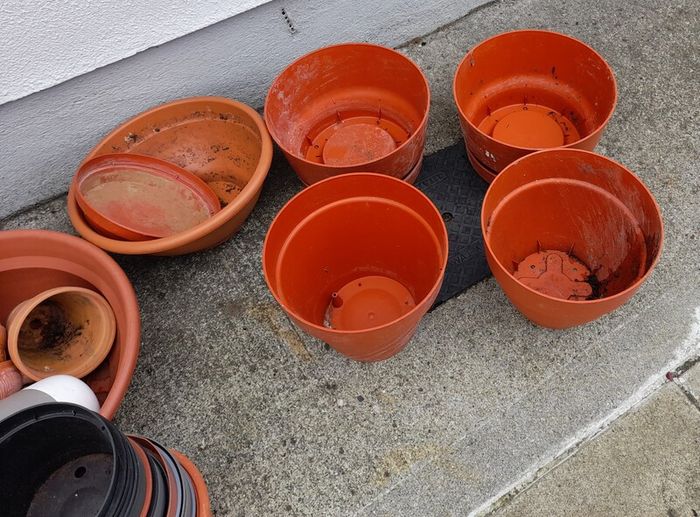 Garden pots  n items clearout