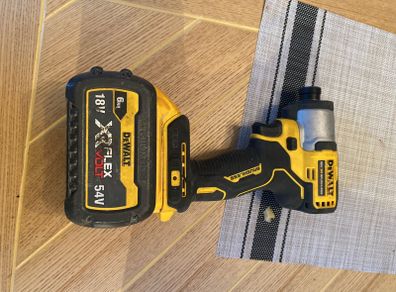 Dewalt drill  dcf840 with 6 amp battery