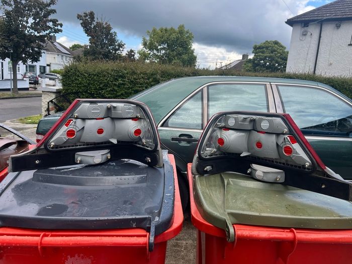 w140 rear lights, came from a 1994 car.