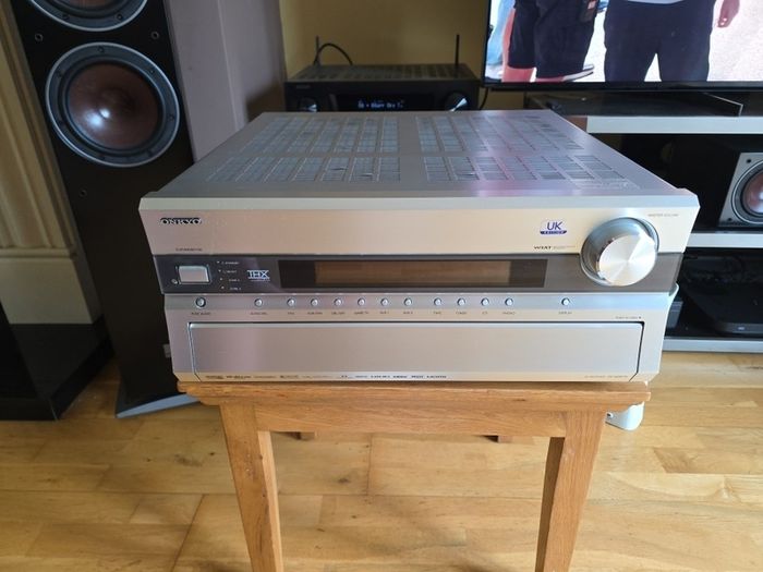 Onkyo Tx-sr875