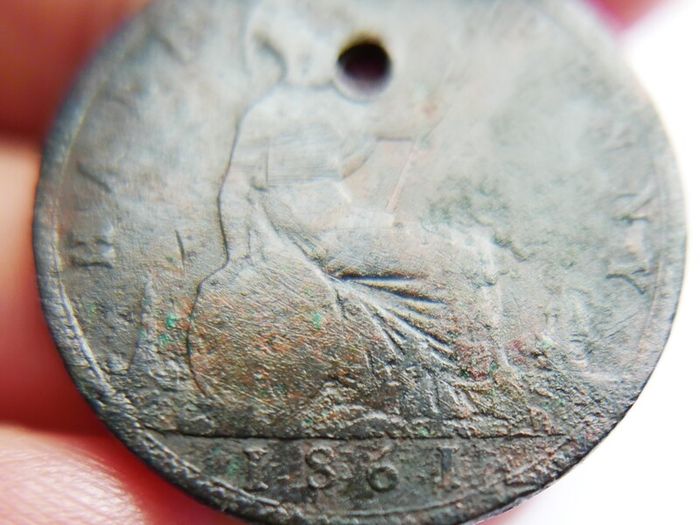 1861 Victoria Half-Penny Coin