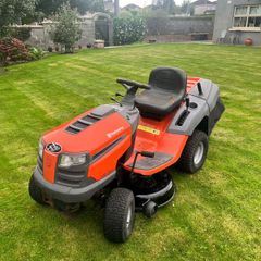 Ride on lawnmower