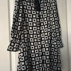 Zara black and White Dress BNWT