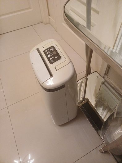 Eazy Dehumidifier