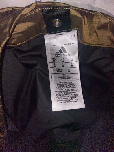 Adidas gilet down vest size m/L brand new