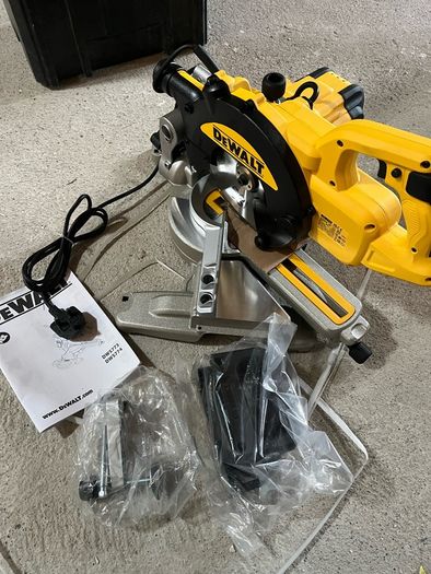 dewalt saw