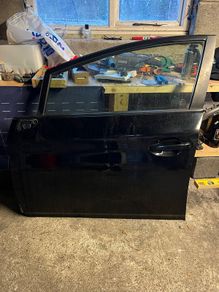 Toyota Prius 30  passenger front door wing cover