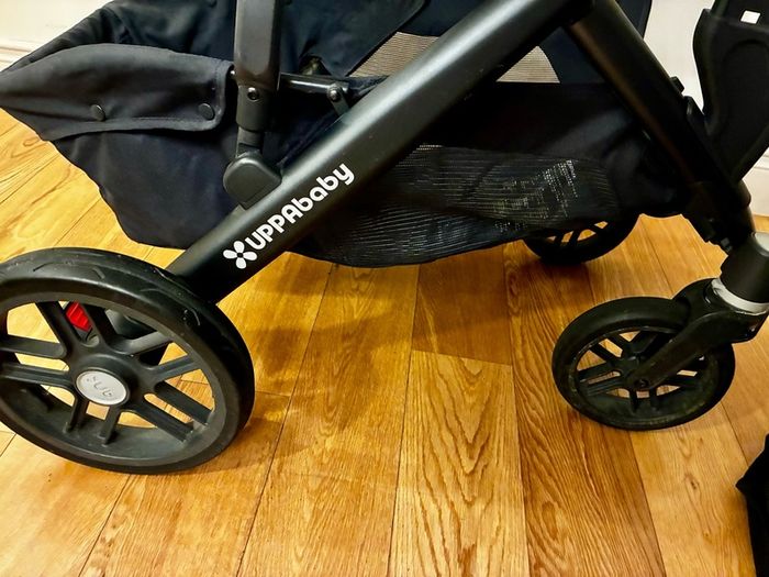 Uppababy v2 bundle