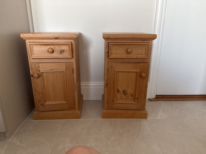Bedside Lockers