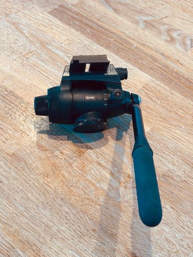 Gitzo G2180 fluid head