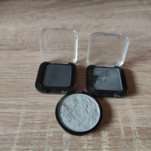 Three different KIKO Milano eyeshadows for 3 euro