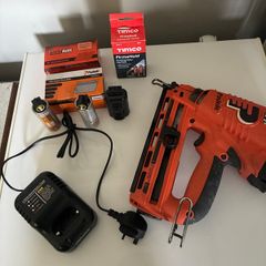 Nail gun