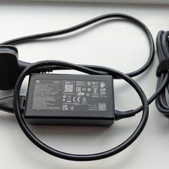 HP 65W Laptop charger DC OUTPUT ROUND PIN port uk Ireland plug - mint condition