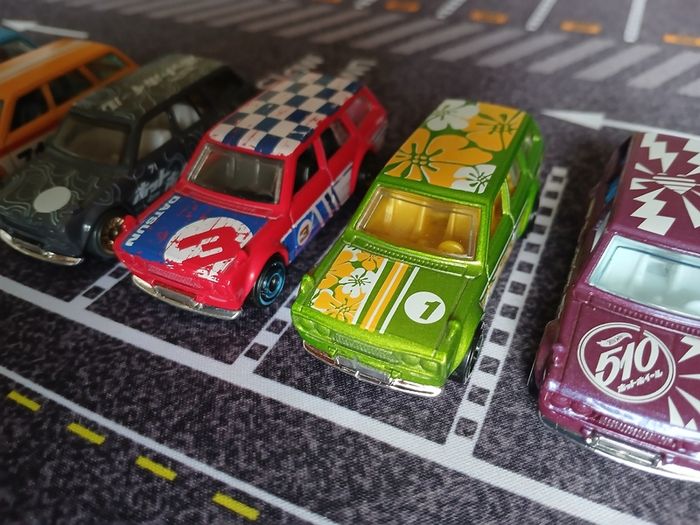 1/64 Hot Wheels Datsun 510 Wagon Lot x 7, Mystery Models, 5 Pack Loose Vgc