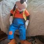 Disney 24 inch Goofy soft toy. Image 2