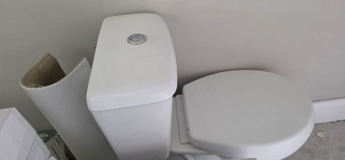 toilet seat with water tank 50cm depth width 35cm