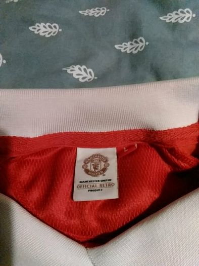 Retro Manchester United jersey