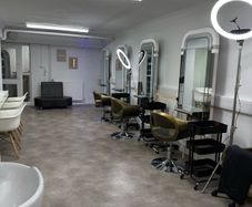 Beauty Salon Hairdresser Chair & Nail Station for Rent Dublin