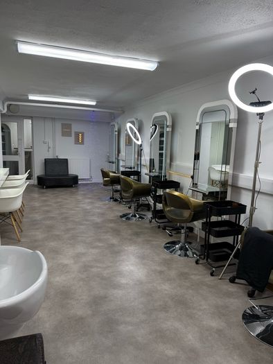 Beauty Salon Hairdresser Chair & Nail Station for Rent Dublin