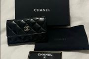 Chanel wallet /wallet on chain