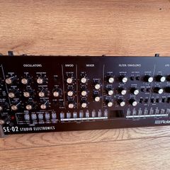 Roland SE02