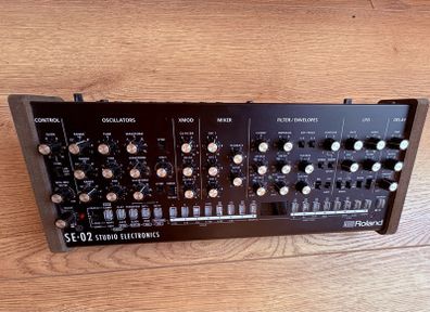Roland SE02