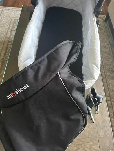 OutnAbout Nipper Carrycot   135 Bassinet