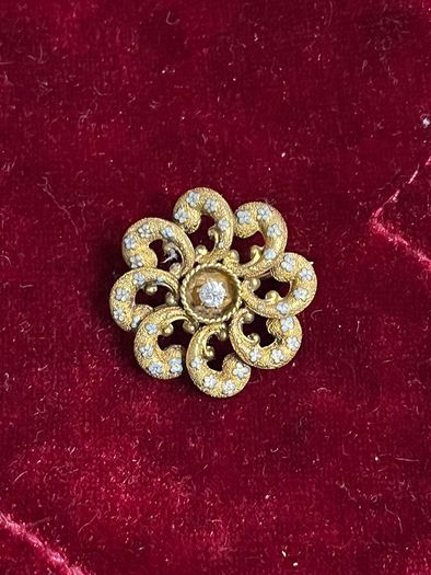 14kt gold pin wheel brooch
