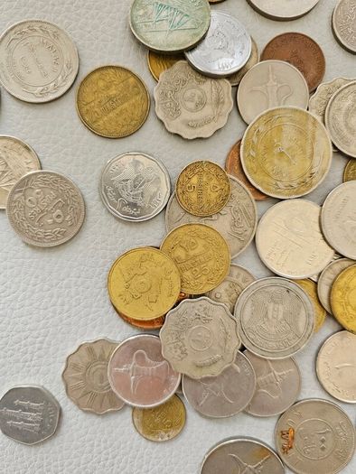 Collection of mixed international coins