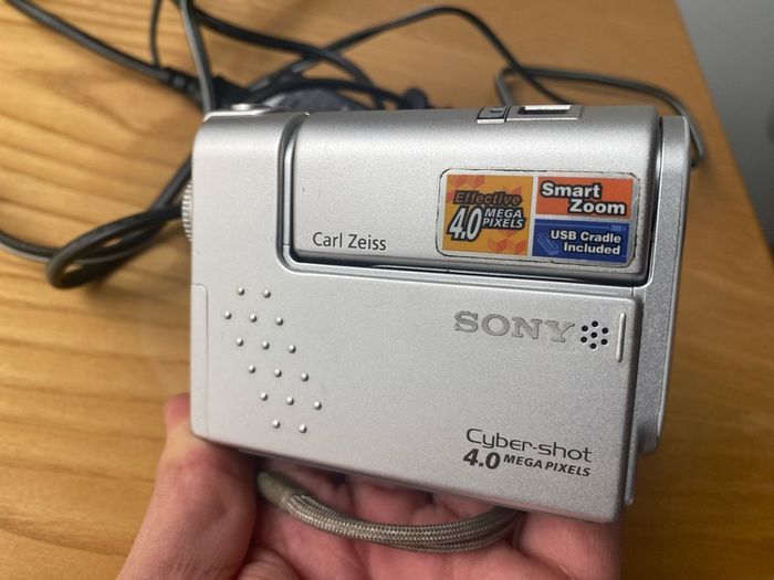 Sony DSC-F77 Digital Still Camera READ!
