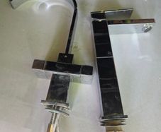 Countertop mounted taps