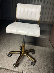 Beauty chair