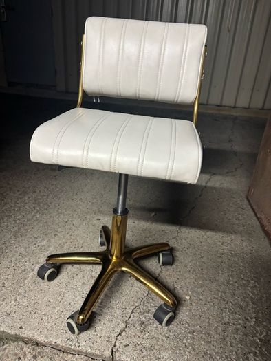 Beauty chair