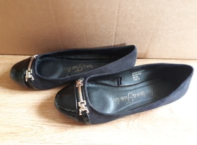 Black Flat Shoes, Size 4