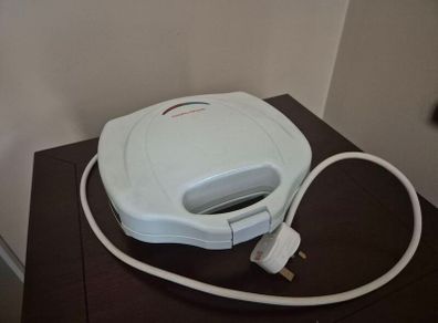 Morphy Richards Toasted Cheese maker