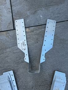 Joists hangers X 10