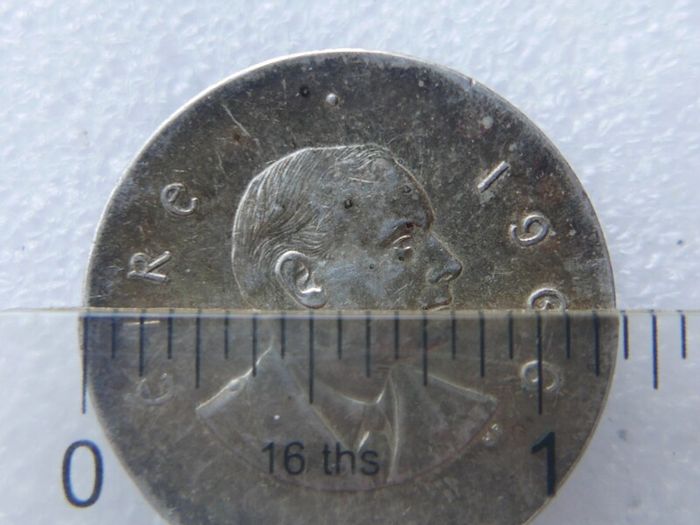 1966 Irish 10 Shilling coin SILVER