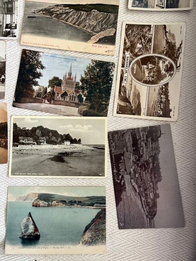 Isle of Wight vintage postcards. 1 euro each. Discount for multiple purchases
