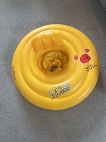 Baby flotation device