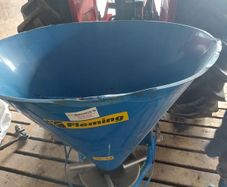 Fertilizer spreader