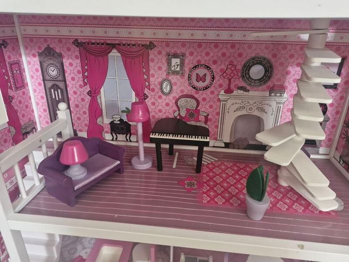 Large Dolls House
