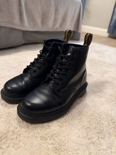 Dr: Martens original 8 eye Boot