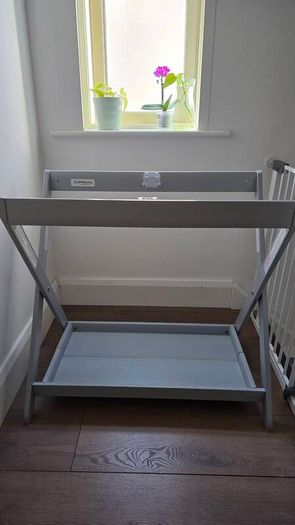 UPPAbaby Wooden Bassinet / Carrycot Stand - Grey (Great Condition)