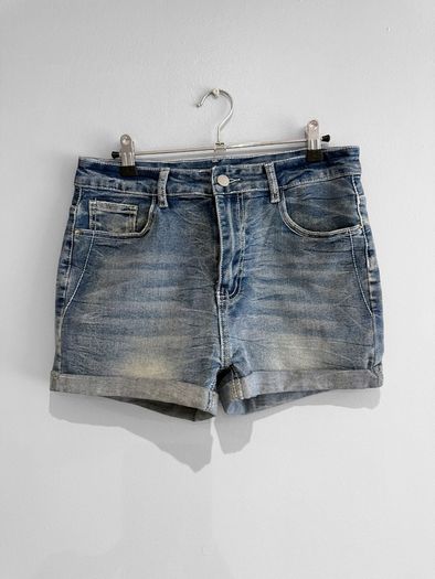 Pre Owned High-Waisted Mid-Wash Denim Shorts