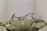 Decorative glass bowl