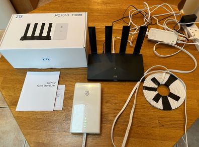 ZTE MC7010 + T3000 5G WiFi Router System