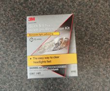 3M Headlight Restoration Kit