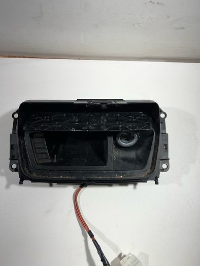 Bmw 1 3 Series E87 E90 E91 E92 E93 Centre Console Ashtray And Lighter 7078571. A3l2b611g