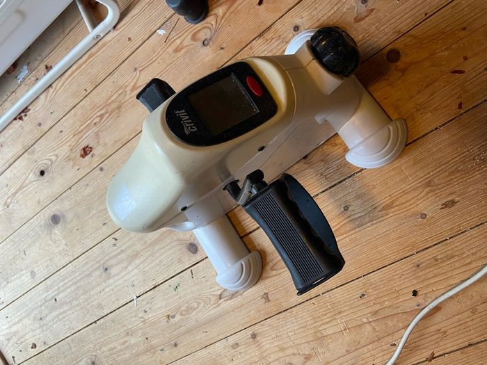 Crivit mini exercise bike