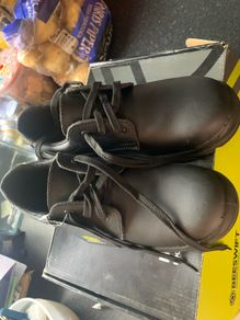 Work shoes